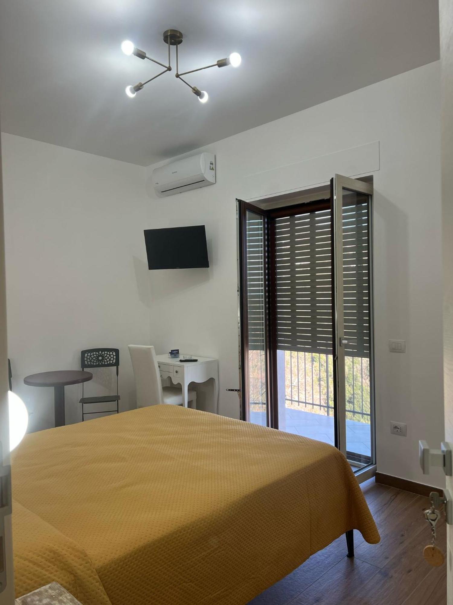 Dente Di Leone Hotel San Mauro Cilento Exterior photo